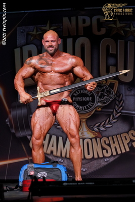 Pete Bettencourt - 1st Place Overall - Men's Bodybuilding