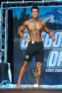 Men's Physique - Open Class B