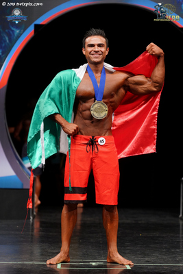 Men's Physique Champion - Ismael Dominguez