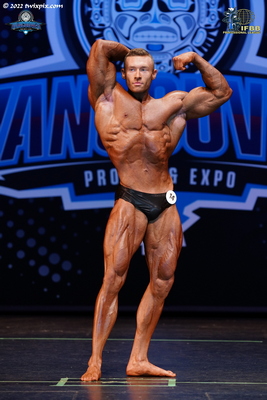 Classic Men's Physique - Adam Beveridge